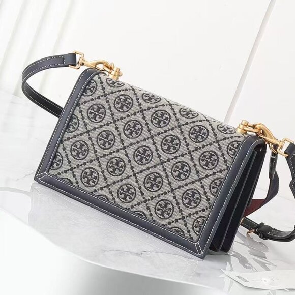 Tory Burch - Picture 3 of 7